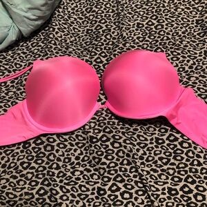 Lot of 2 Victoria Secret push up bras 38 D preowned
